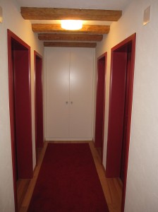Gang zu Zimmer im Hotel Restaurant Rössli, illnau